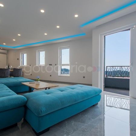 Seashell - Luxury Seaview Apartments Макарска Экстерьер фото
