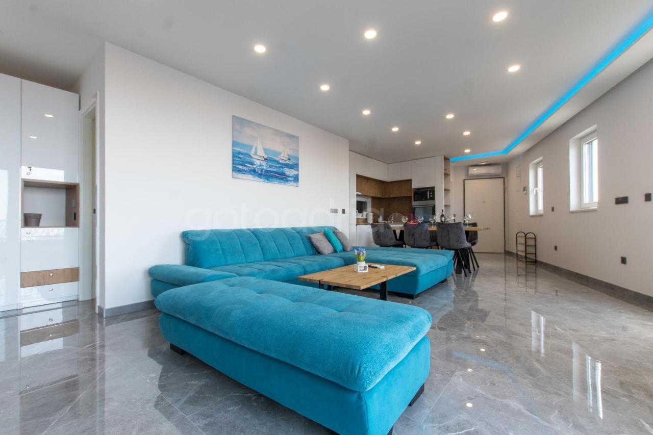 Seashell - Luxury Seaview Apartments Макарска Экстерьер фото
